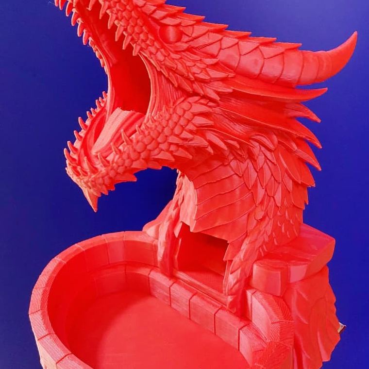 Suporte 3D em formato de cabeça de dragão