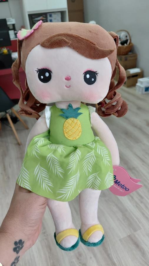 Boneca de pano personalizada, vestido verde